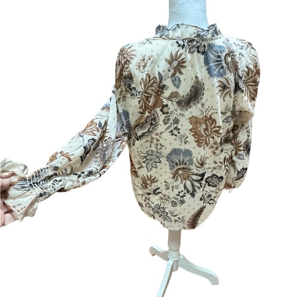 Loft shirt with built in cami. Size S - Picture 2 of 10